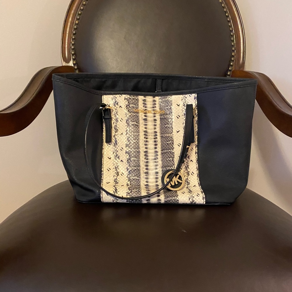 AUTHENTIC MICHAEL KORS BLACK SNAKESKIN LEATHER BAG